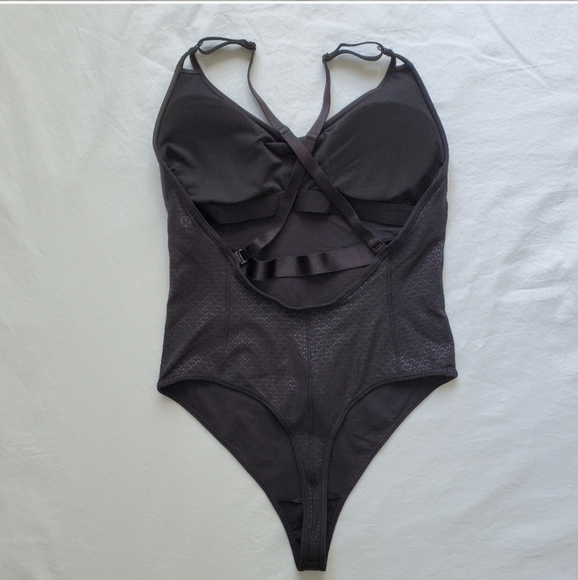 🍋Like New Lululemon The Easy Bodysuit - Picture 6 of 9